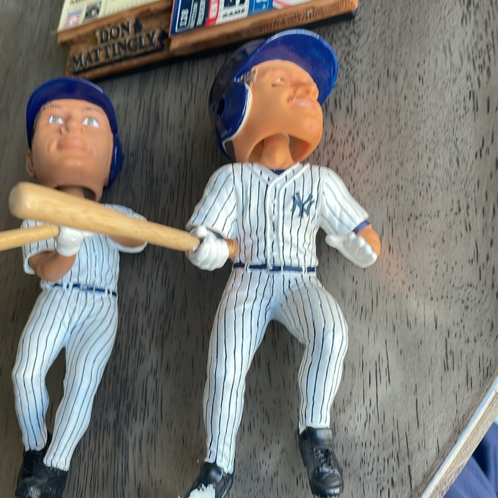 NY Yankees Legends of the Diamond Bobblemates - Mattingly & Rodriguez - Picture 4 of 16